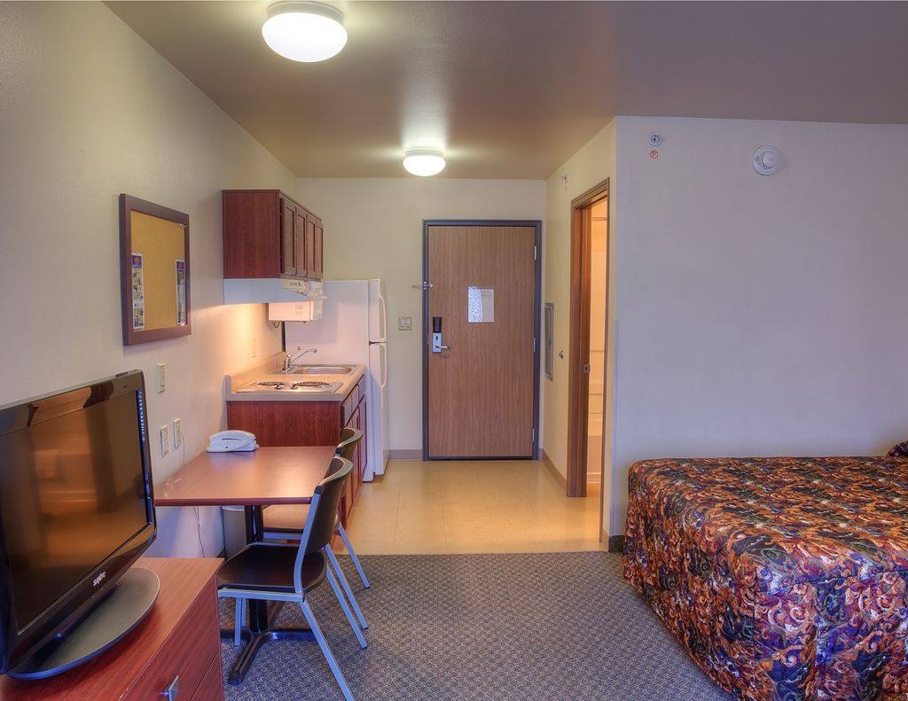 Woodspring Suites Topeka Quarto foto