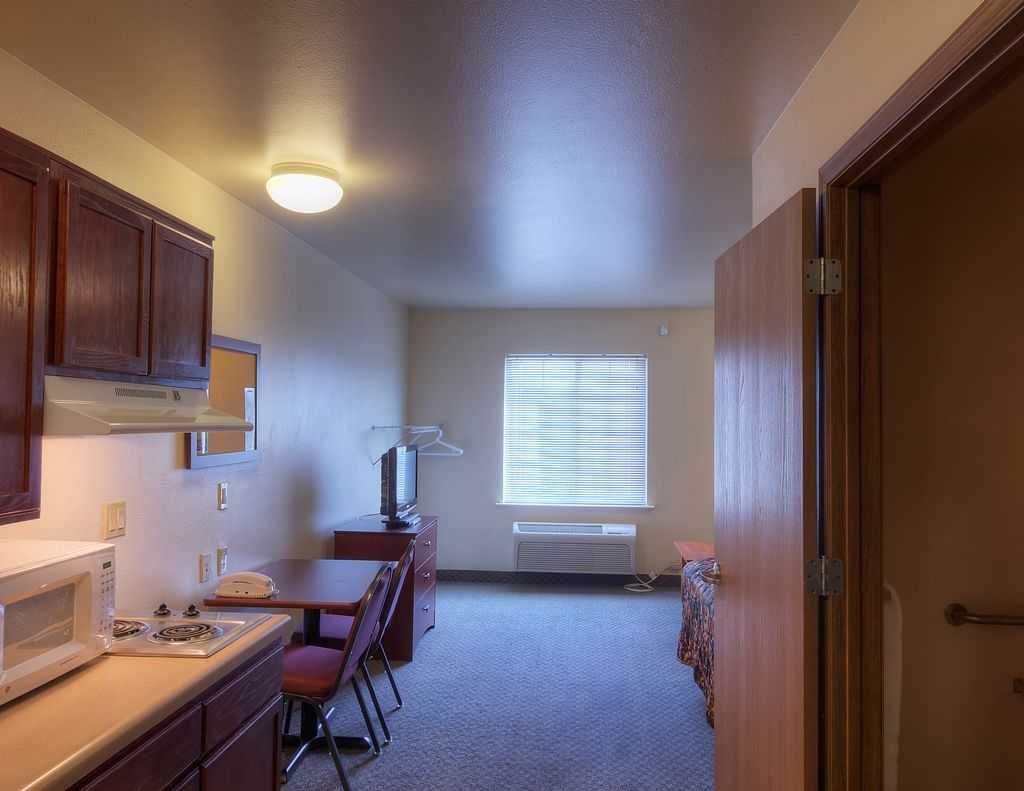 Woodspring Suites Topeka Quarto foto
