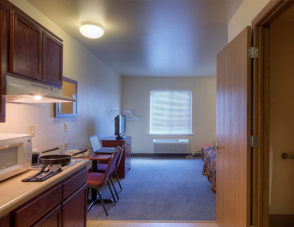 Woodspring Suites Topeka Quarto foto