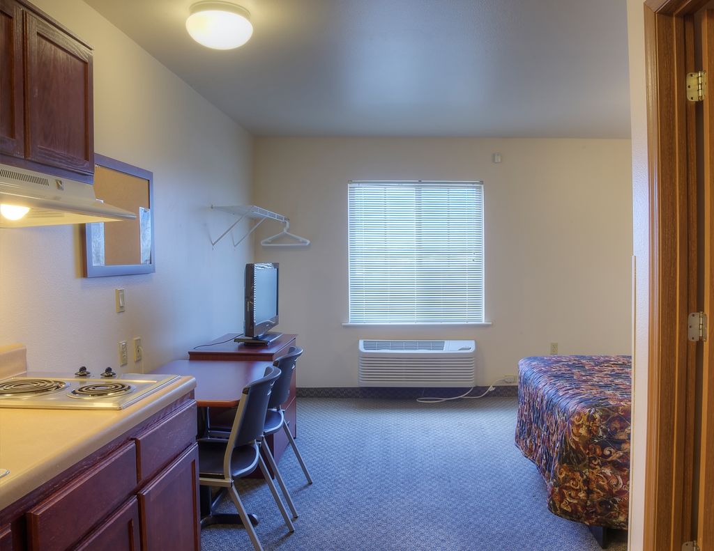 Woodspring Suites Topeka Quarto foto
