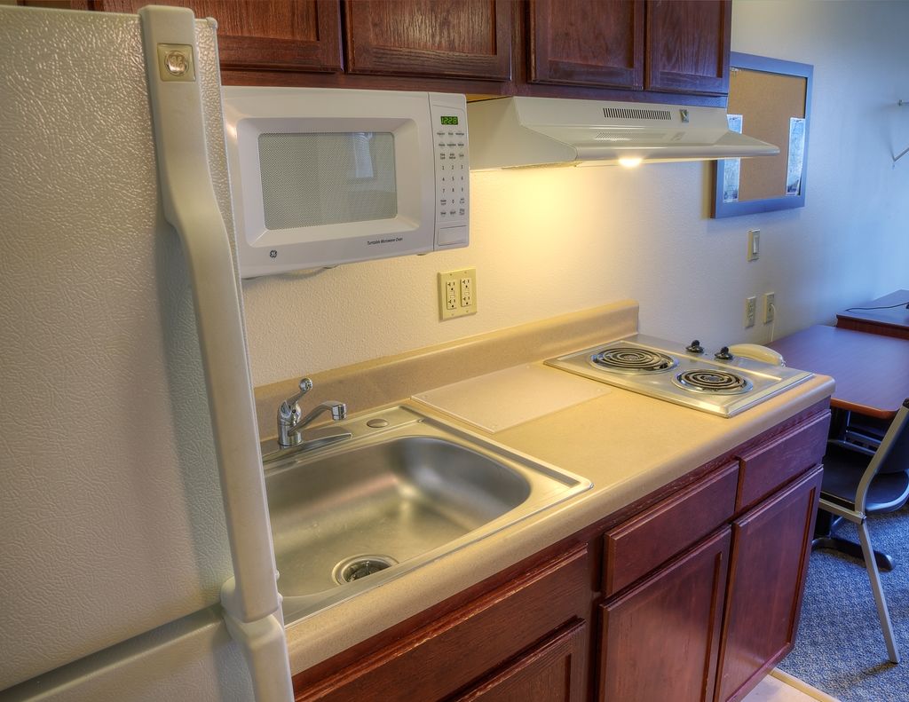 Woodspring Suites Topeka Quarto foto